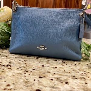 Must see! 🦋 Coach blue double zip crossbody bag
